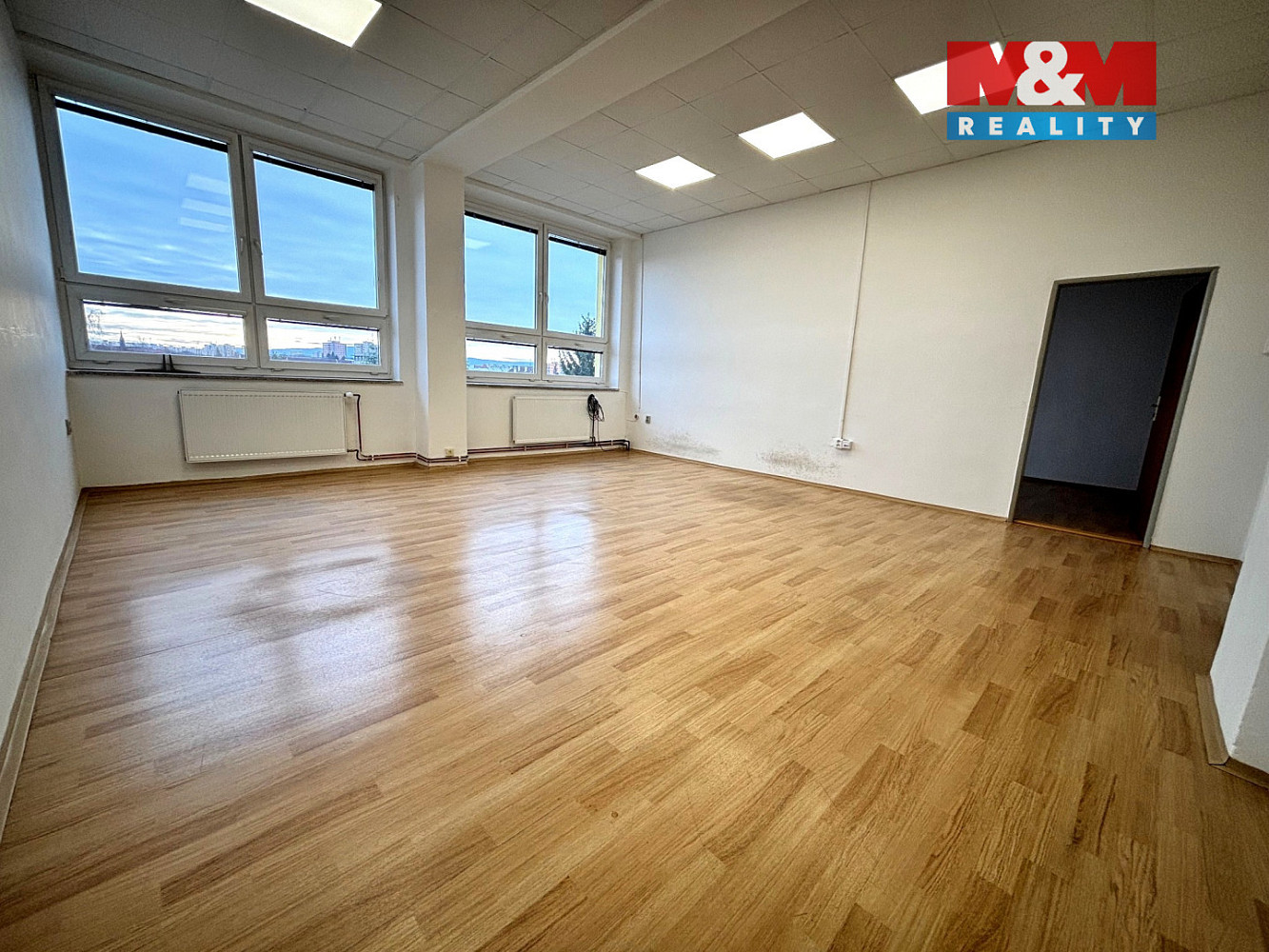 Pronájem kanceláře 35 m² — photo 2