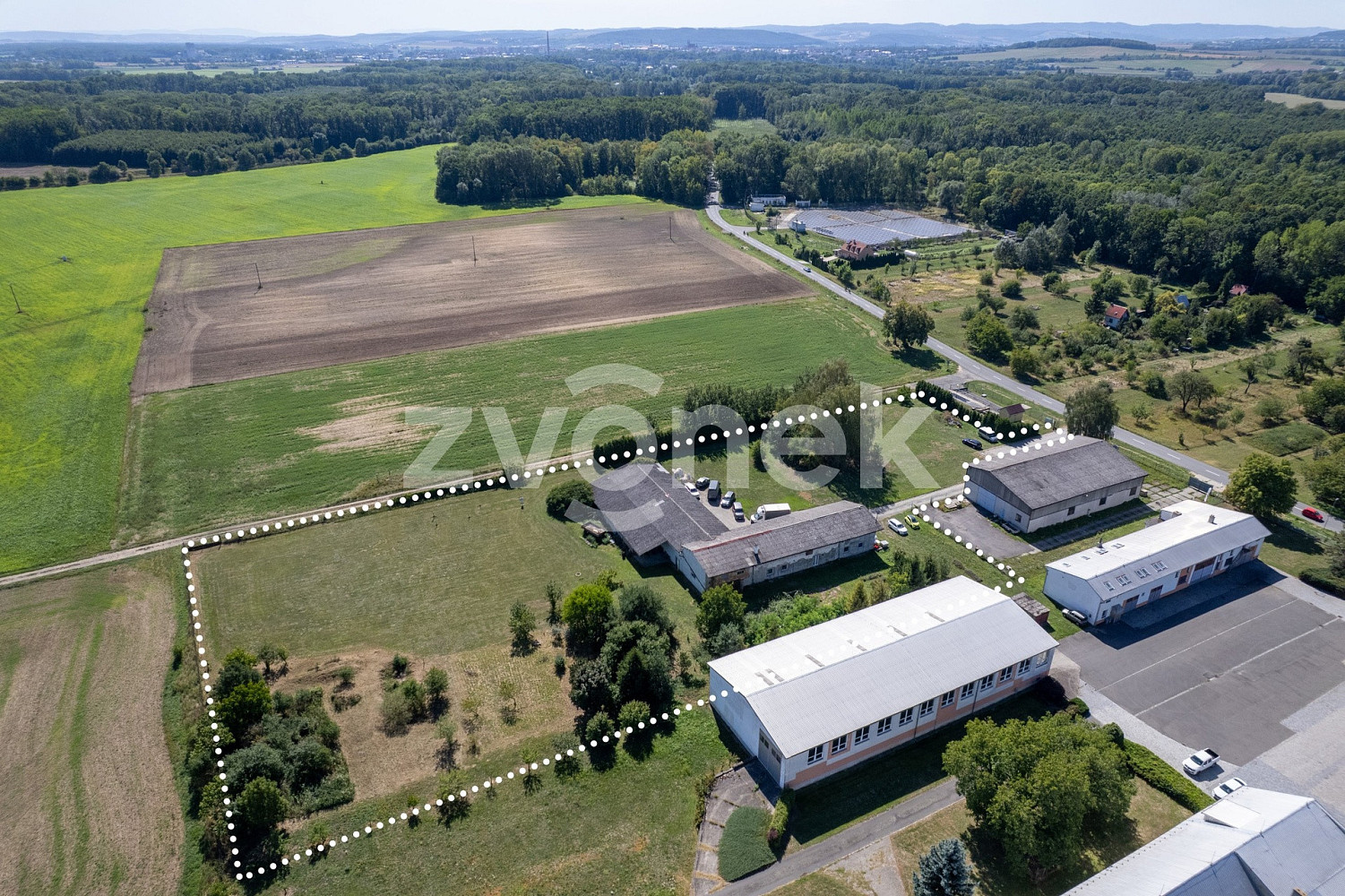 Prodej komerčního objektu (jiného typu) 740 m² – fotografie 3