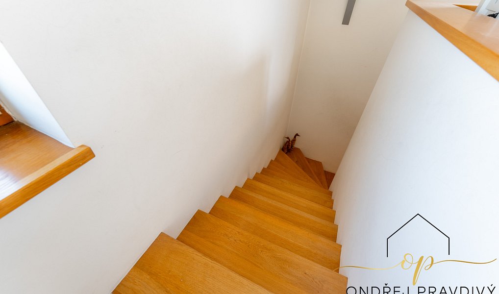 Prodej domu 237 m² s pozemkem 1 360 m², Liteň – náhled fotky 26