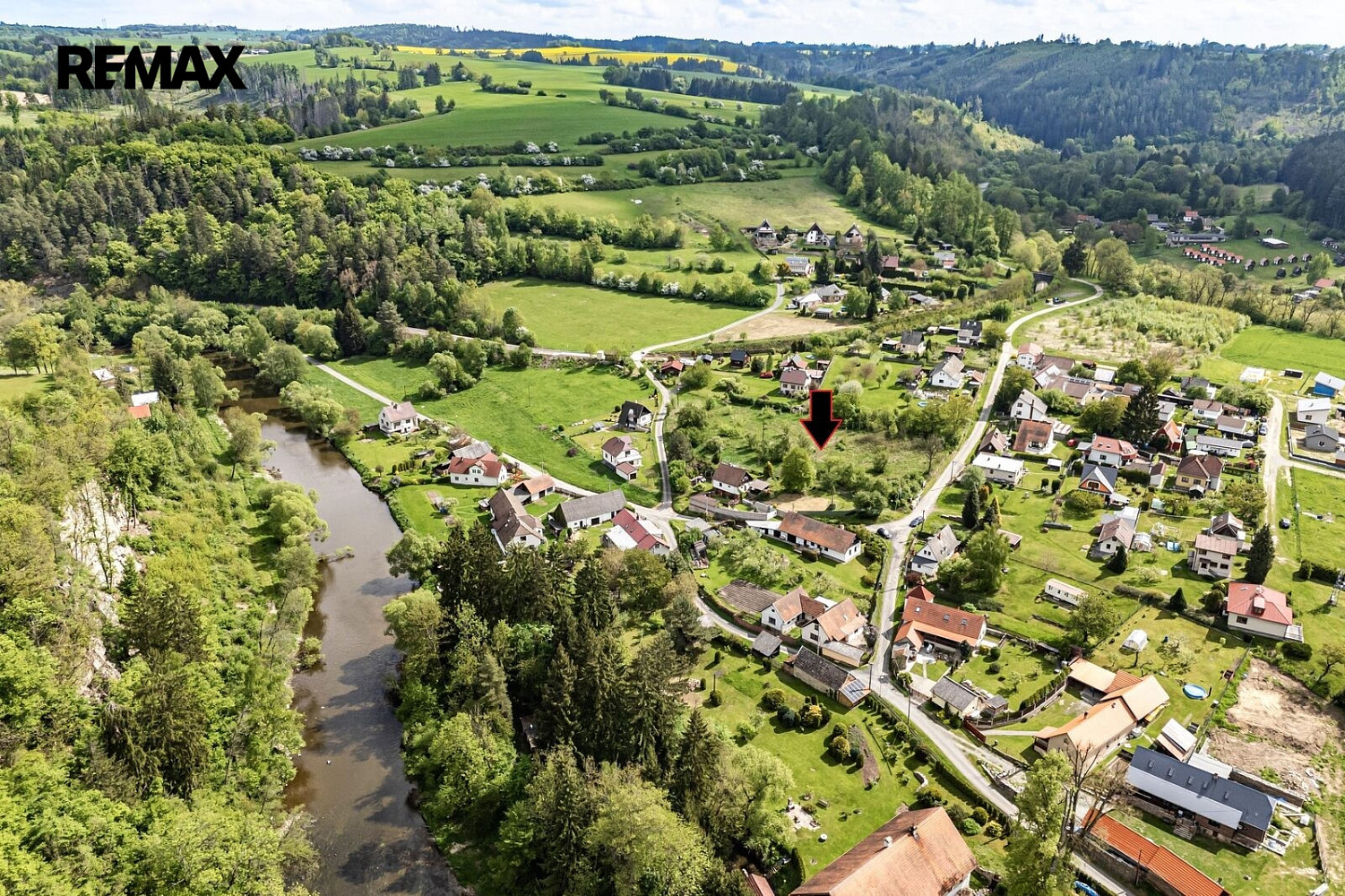 Prodej stavebního pozemku 800 m²