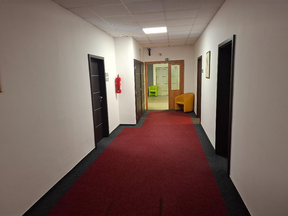 Pronájem kanceláře 18 m² – fotografie 3