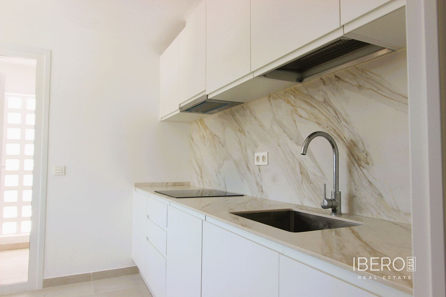 Prodej bytu 4+kk 105 m² — photo 2