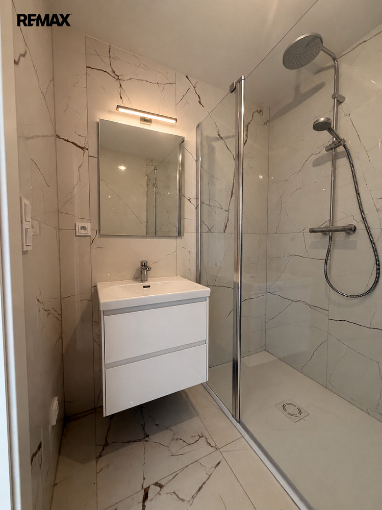 Pronájem bytu 1+kk 35 m² – fotografie 3
