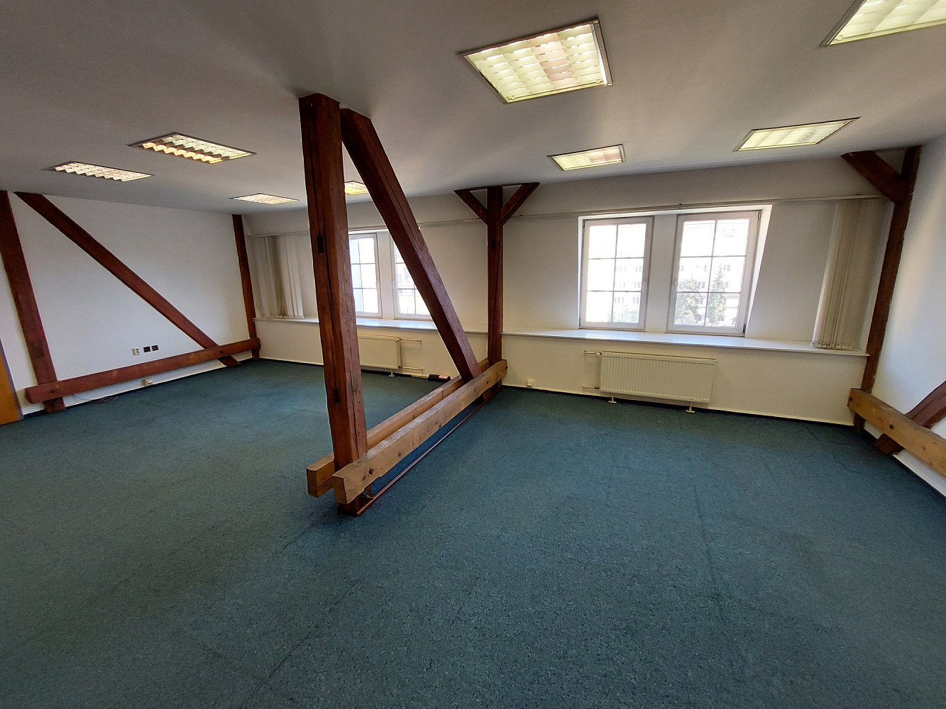 Pronájem kanceláře 40 m² – fotografie 2