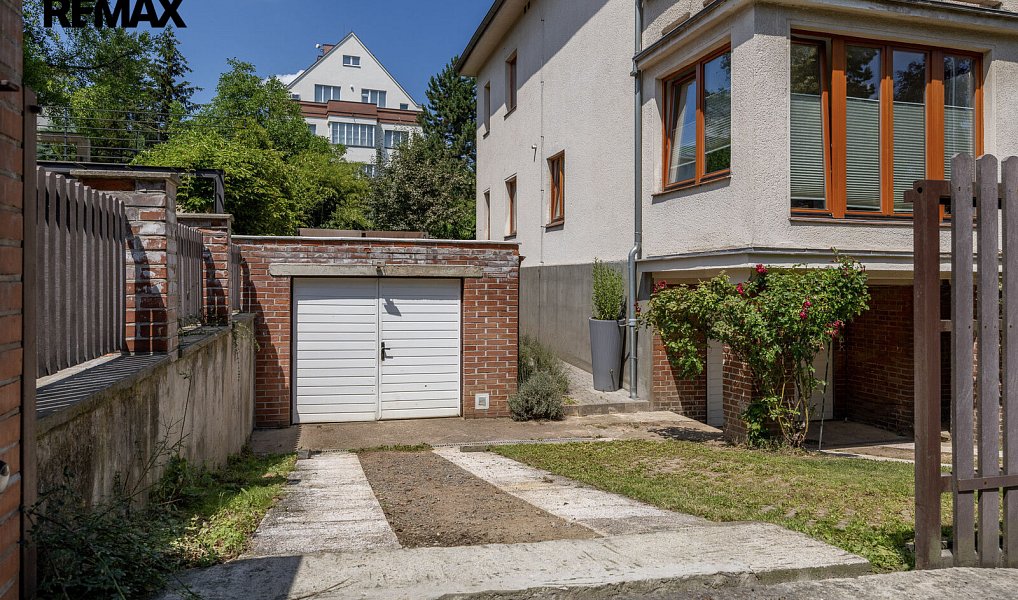 Prodej domu 400 m² s pozemkem 1 009 m², Praha – náhled fotky 24