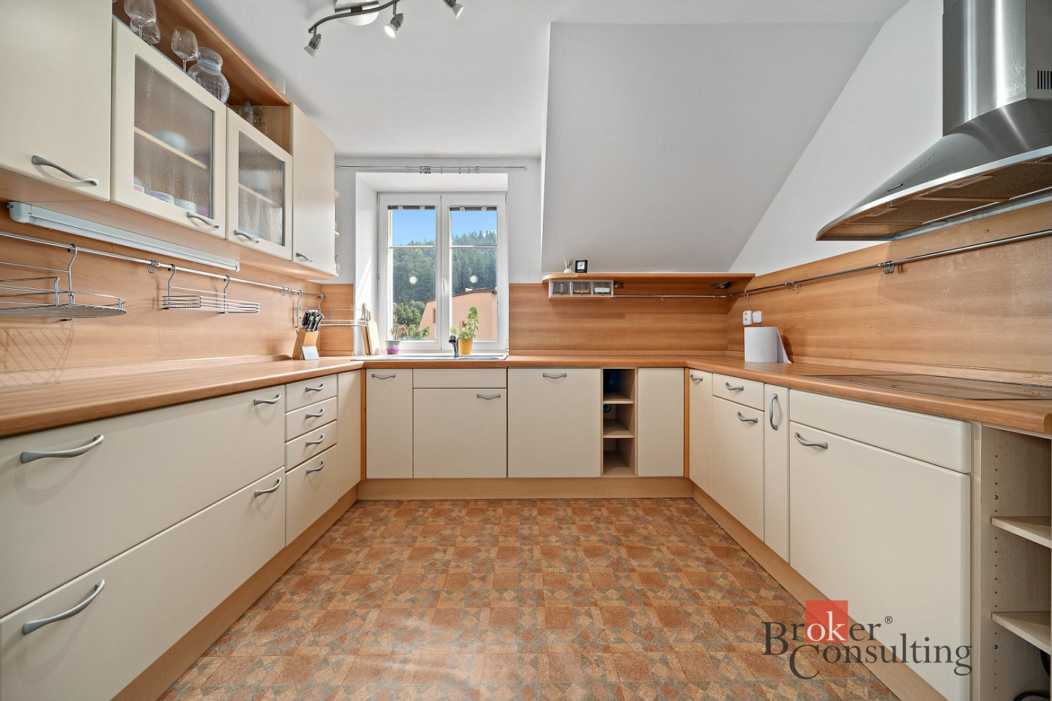 Prodej domu 263 m² s pozemkem 363 m² – fotografie 3