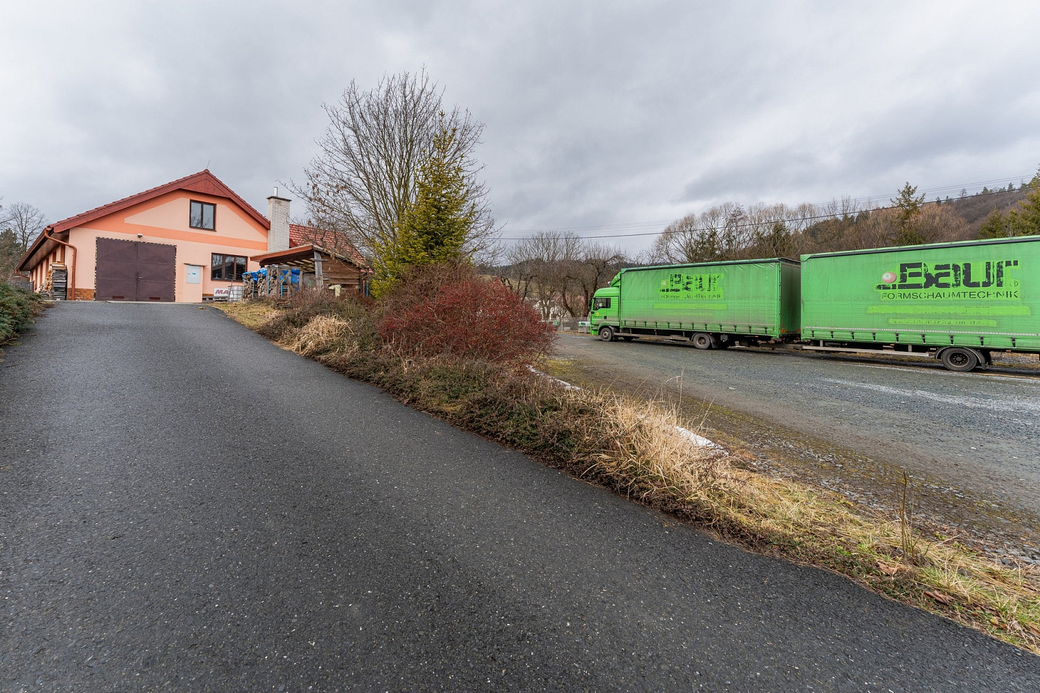Prodej komerčního objektu (jiného typu) 328 m² – fotografie 2
