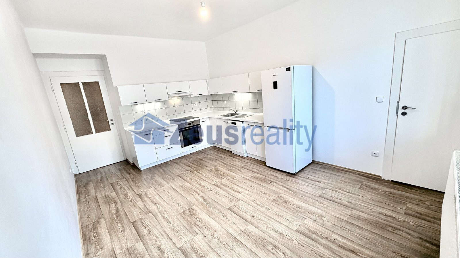 Pronájem bytu 2+kk 50 m² — photo 3