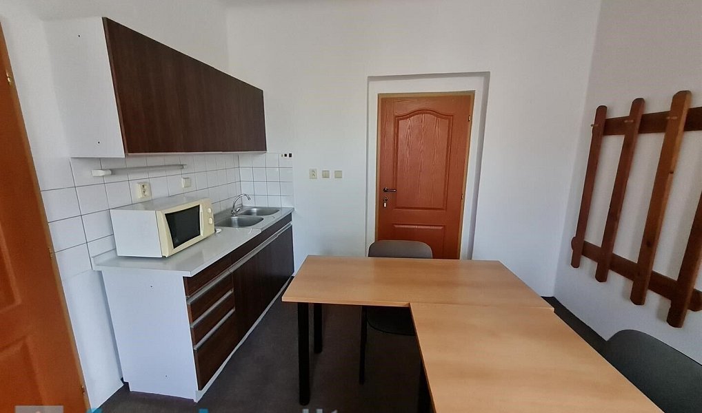 Pronájem kanceláře 86 m², České Budějovice – náhled fotky 3
