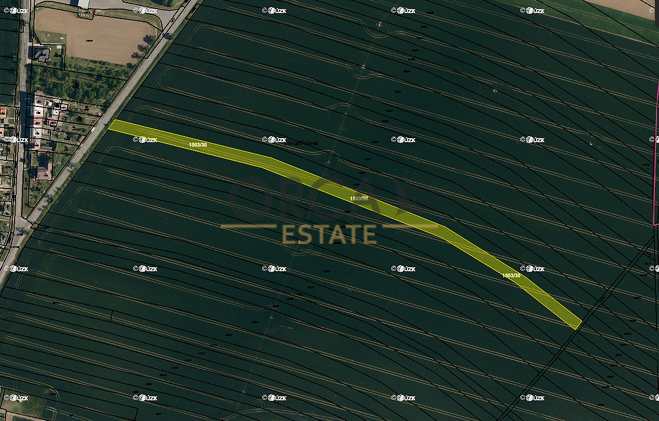 Prodej pole 1 886 m²