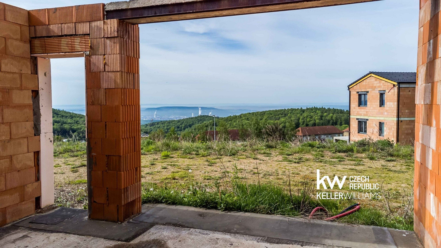 Prodej stavebního pozemku 1 731 m² – fotografie 4