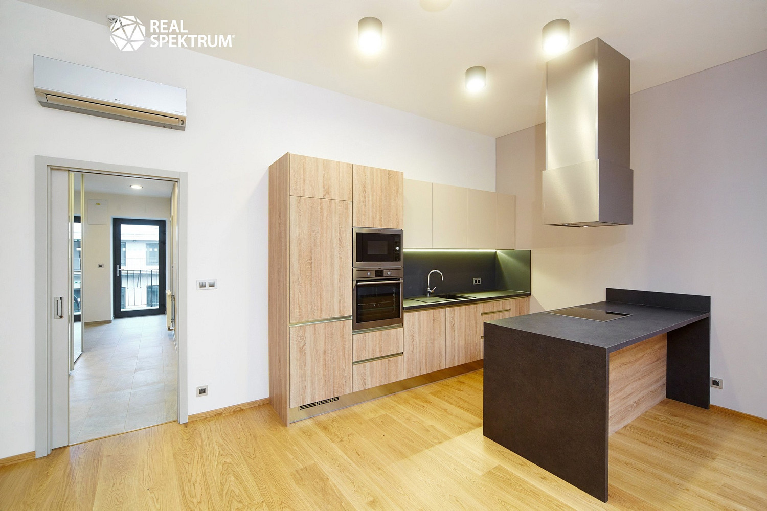 Pronájem bytu 2+kk 69 m² — photo 3