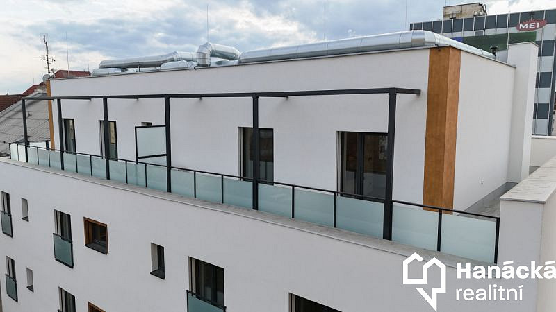 Pronájem bytu 2+kk 54 m² – fotografie 2