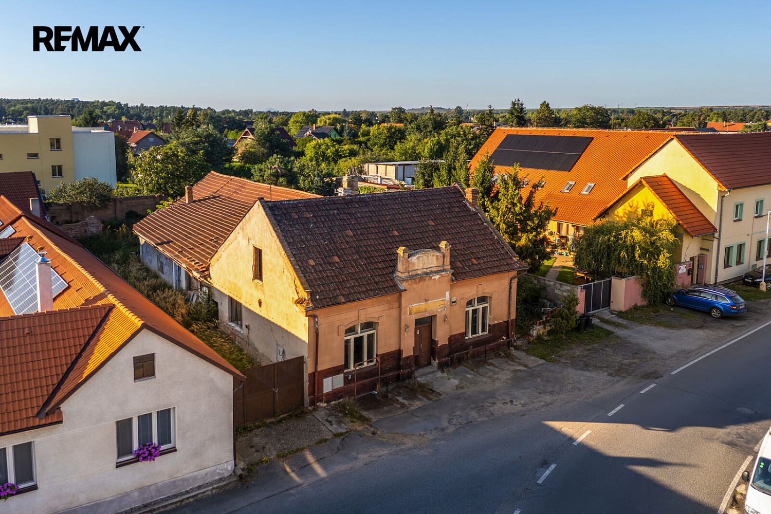 Prodej domu 350 m² s pozemkem 892 m² – fotografie 2
