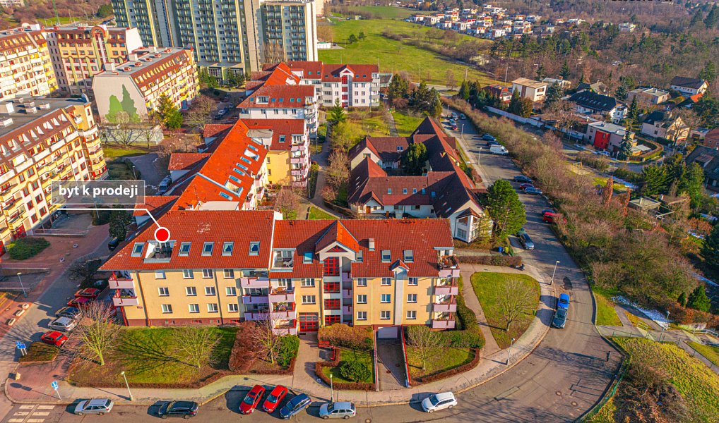 Prodej bytu 3+1 117 m², Praha – náhled fotky 27