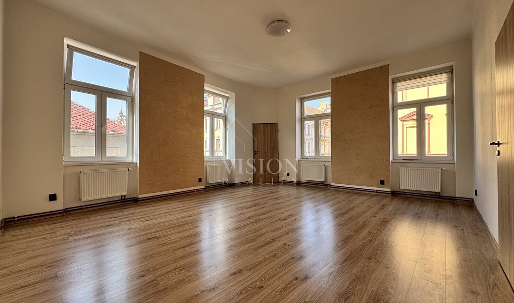 Pronájem bytu 3+1 101 m², České Budějovice – náhled fotky 12