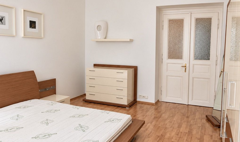 Pronájem bytu 2+1 75 m², Praha – náhled fotky 17