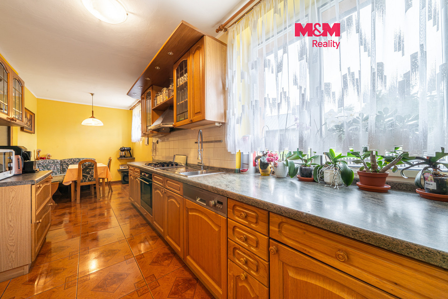Prodej domu 700 m² s pozemkem 1 585 m²
