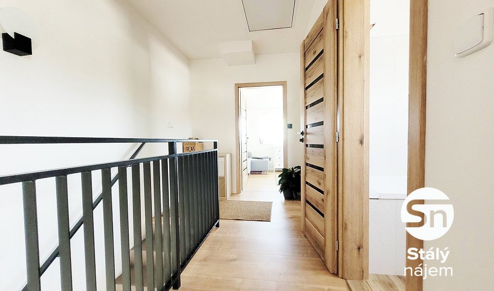 Pronájem bytu 3+kk 78 m², Svinaře – náhled fotky 11