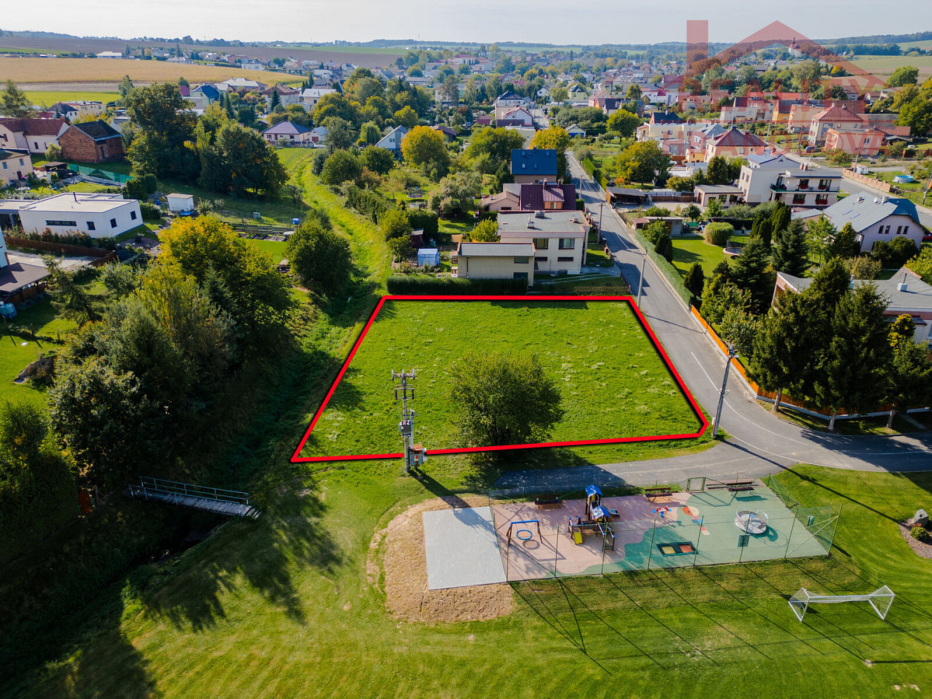 Prodej stavebního pozemku 1 371 m² – fotografie 4
