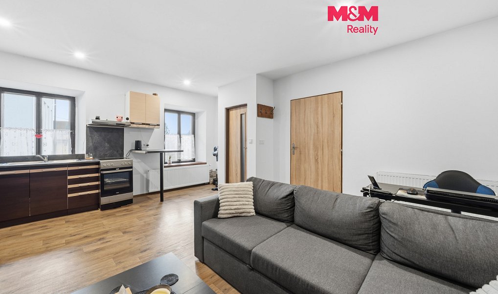 Prodej nájemního domu, činžáku 454 m², Jaroměř – fotka 1 z 30
