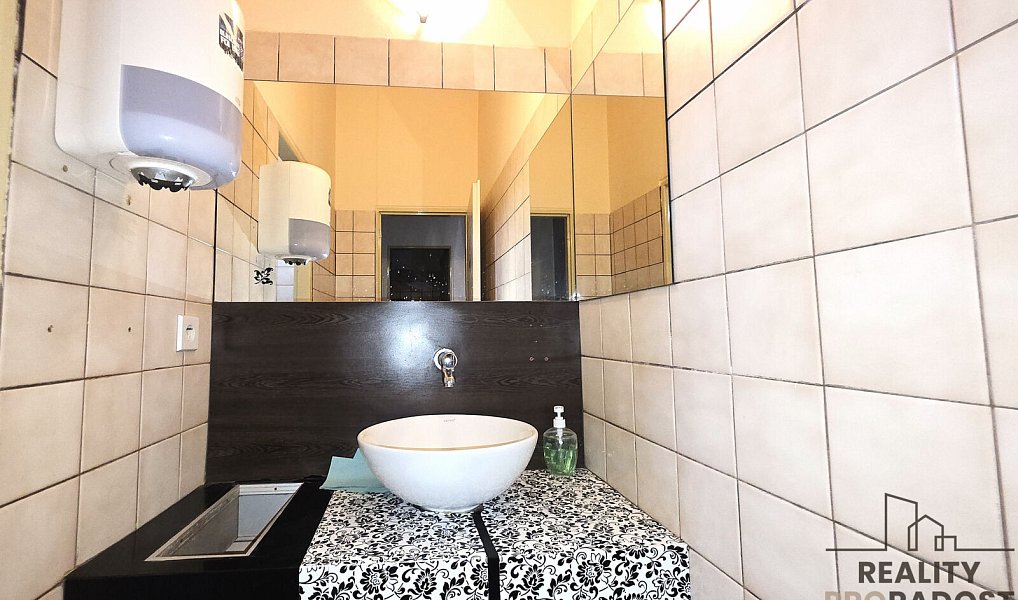Pronájem restaurace 195 m², Rohatec – náhled fotky 18