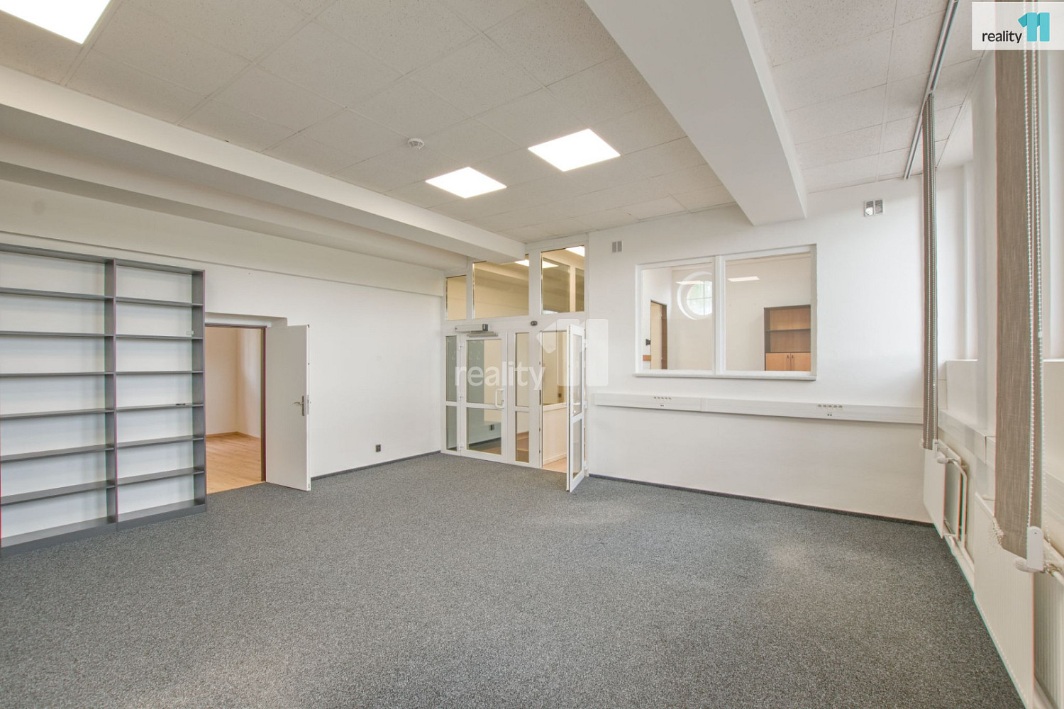 Pronájem kanceláře 68 m² – fotografie 3