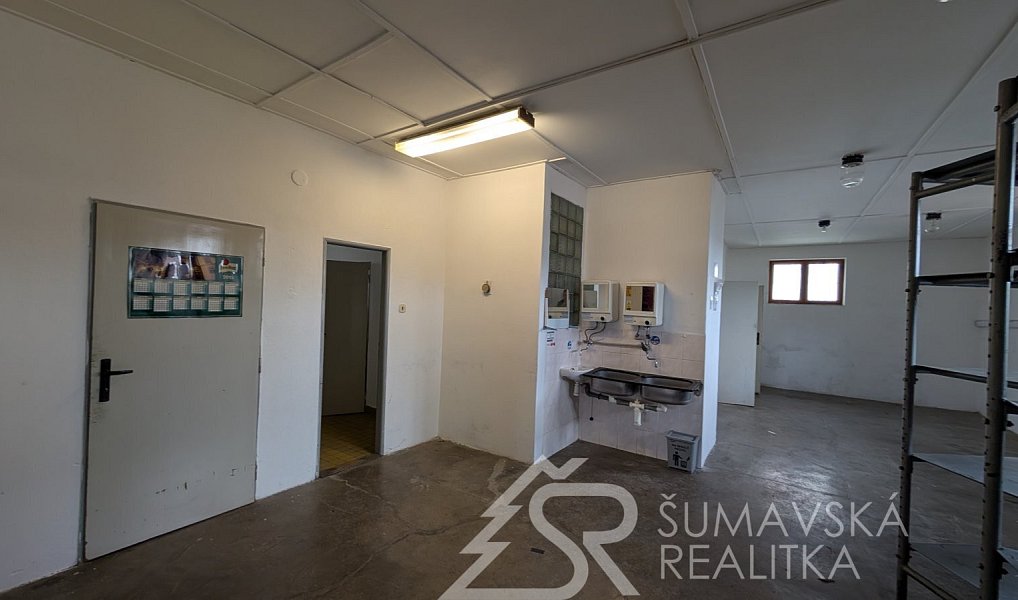 Prodej obchodních prostor 330 m², Žihobce – náhled fotky 16