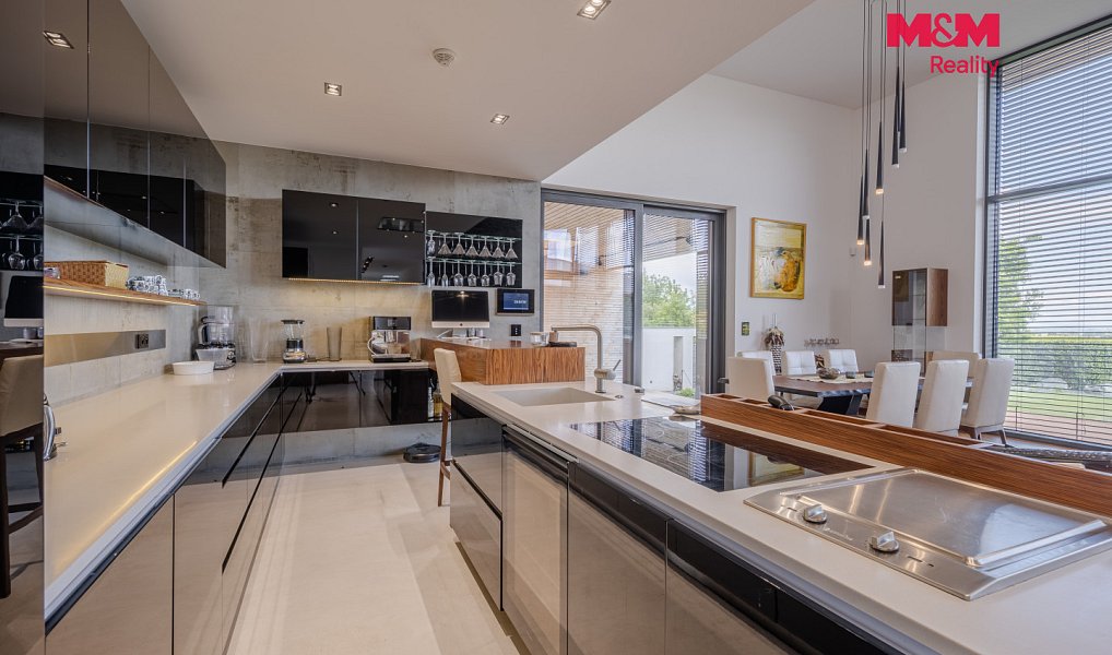 Prodej domu 276 m² s pozemkem 3 217 m², Mostkovice – náhled fotky 26