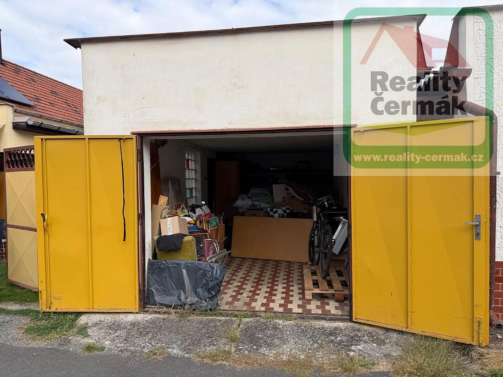 Garáž 22 m2 - ul. Italská, Holýšov, okr. Plzeň-jih – fotografie 4