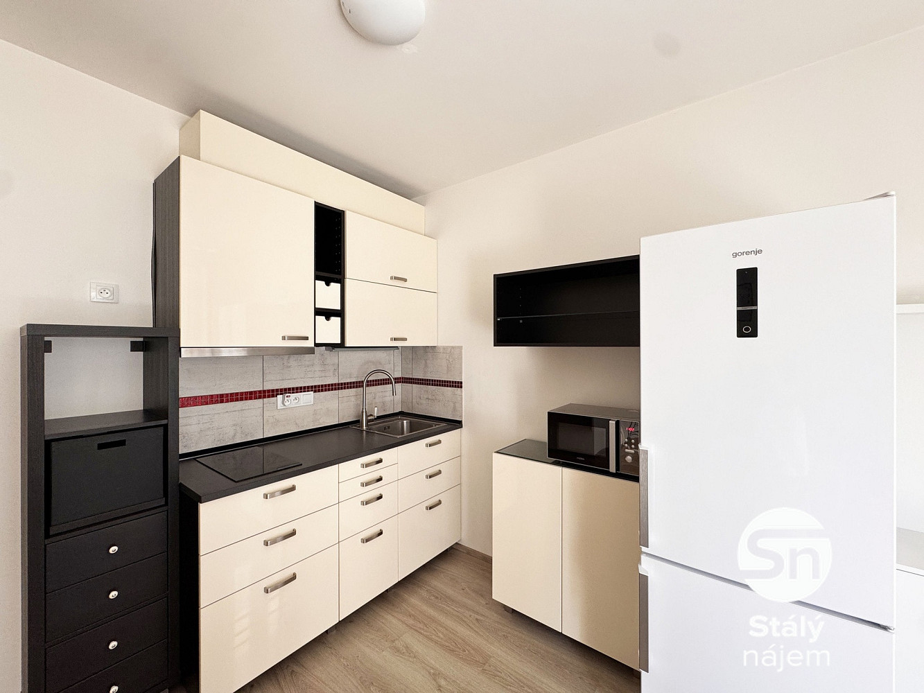Pronájem bytu 1+kk 32 m² — photo 3