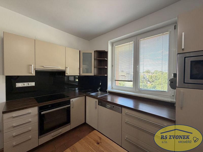 Pronájem bytu 3+1 87 m² – fotografie 2