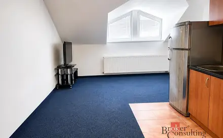 Pronájem bytu 1+kk 32 m², Litovická, Hostivice, okres Praha-západ