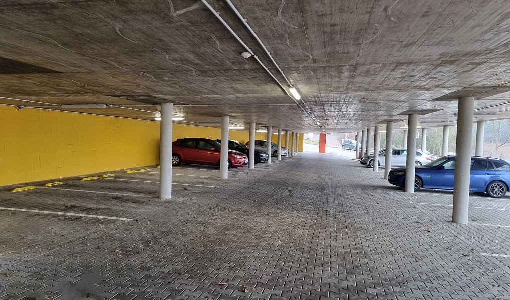 Prodej garážového stání, 13m2, Rosice – náhled fotky 4