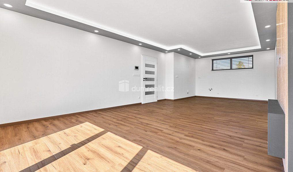 Prodej domu 160 m² s pozemkem 470 m², Ruda – náhled fotky 22