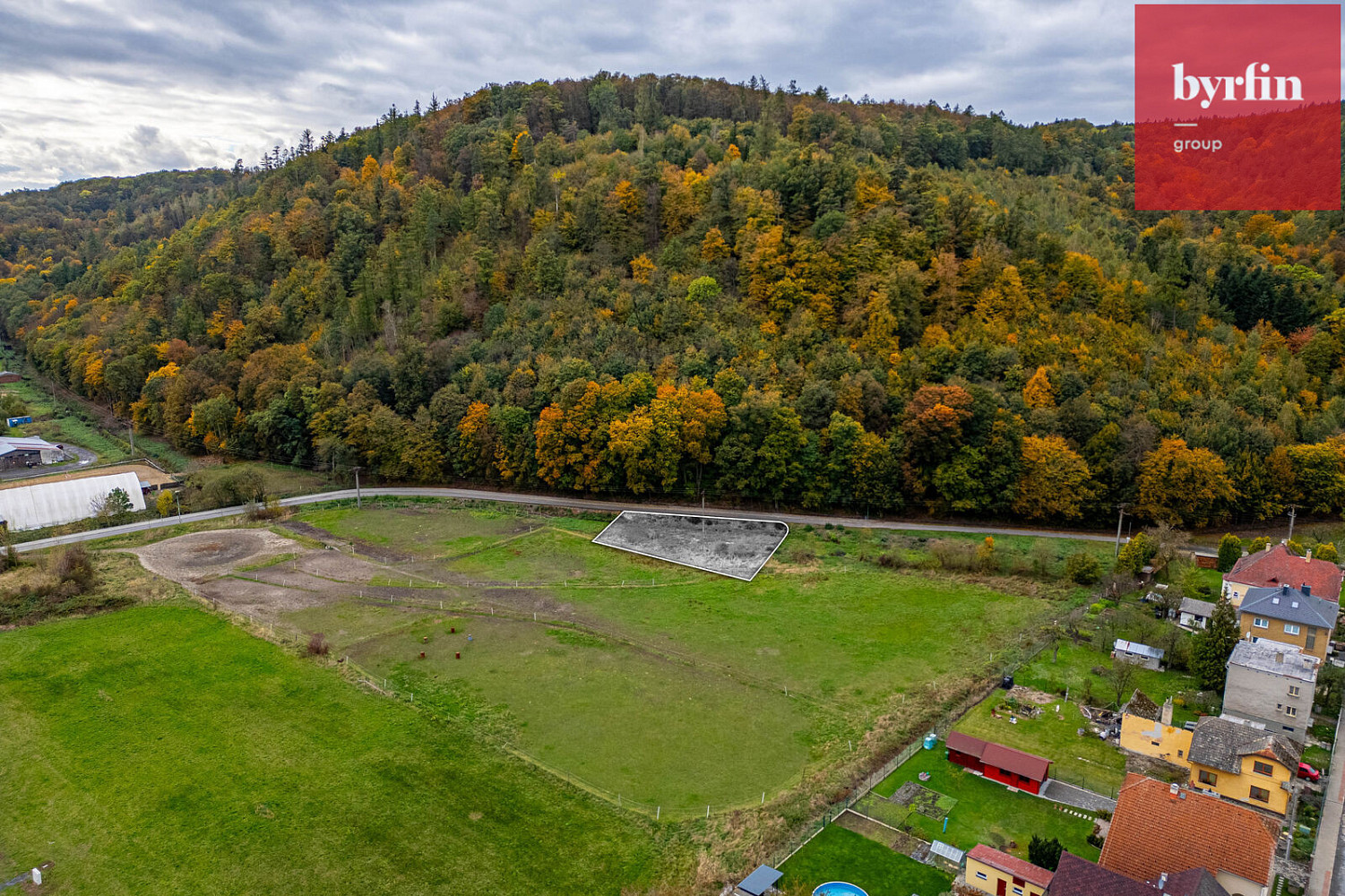 Prodej stavebního pozemku 1 216 m² – fotografie 2