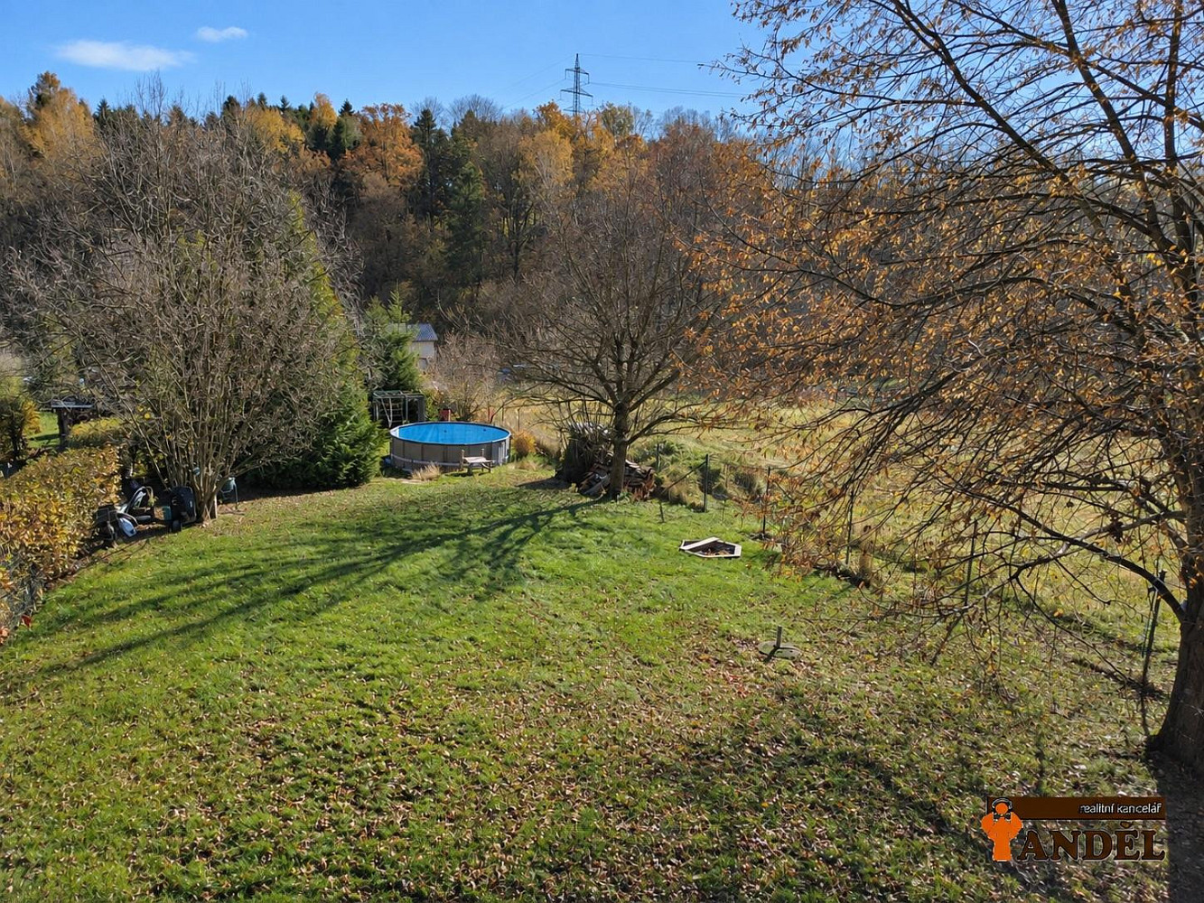 Prodej stavebního pozemku 884 m²