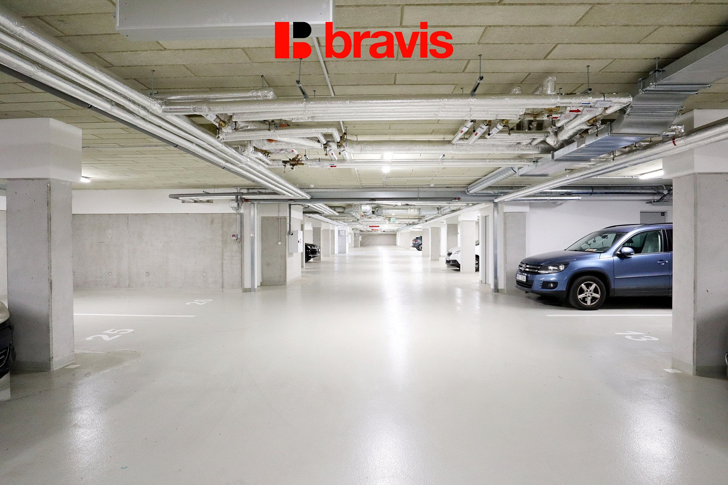 Pronájem garážového stání 12 m2, ulice jižní, brno - horní heršpice