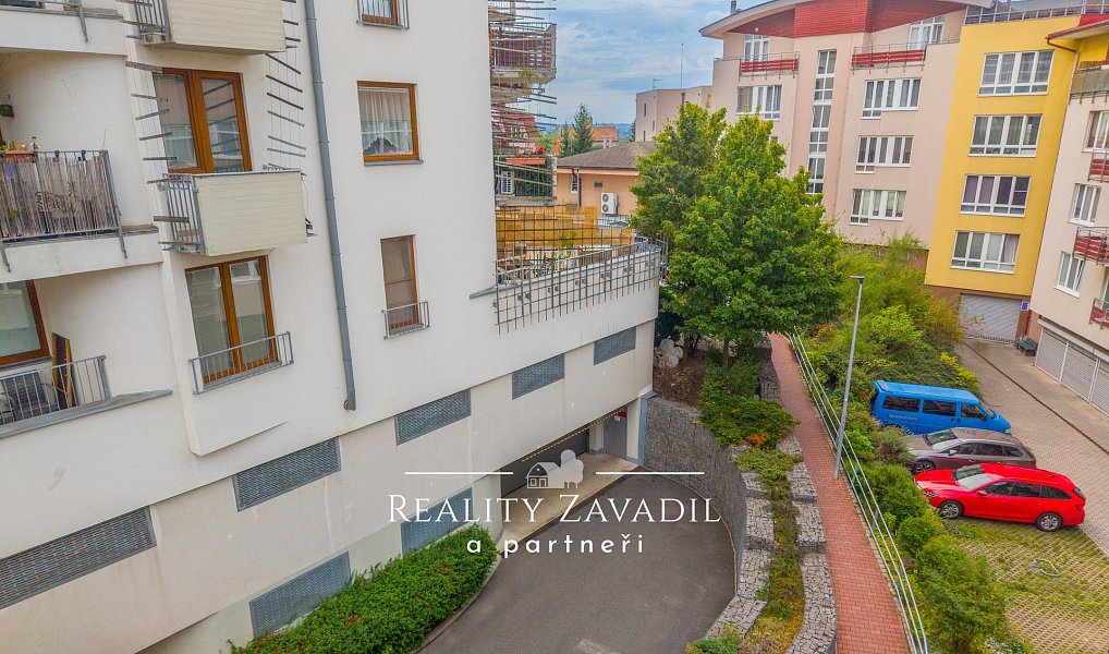 Prodej garážového stání 13 m2, Praha - Kyje, Praha – náhled fotky 2
