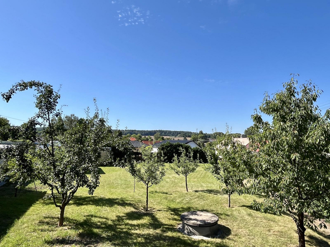 Prodej stavebního pozemku 1 000 m² – fotografie 2