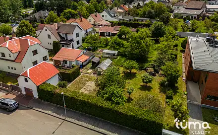 Prodej stavebního pozemku 491 m², Dýšinská, Praha 10 - Horní Měcholupy