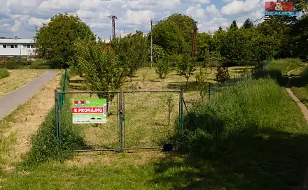 Pronájem zahrady 1 799 m², Zlín - Prštné