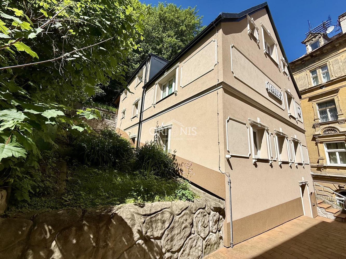 Prodej ubytovacího objektu 351 m²