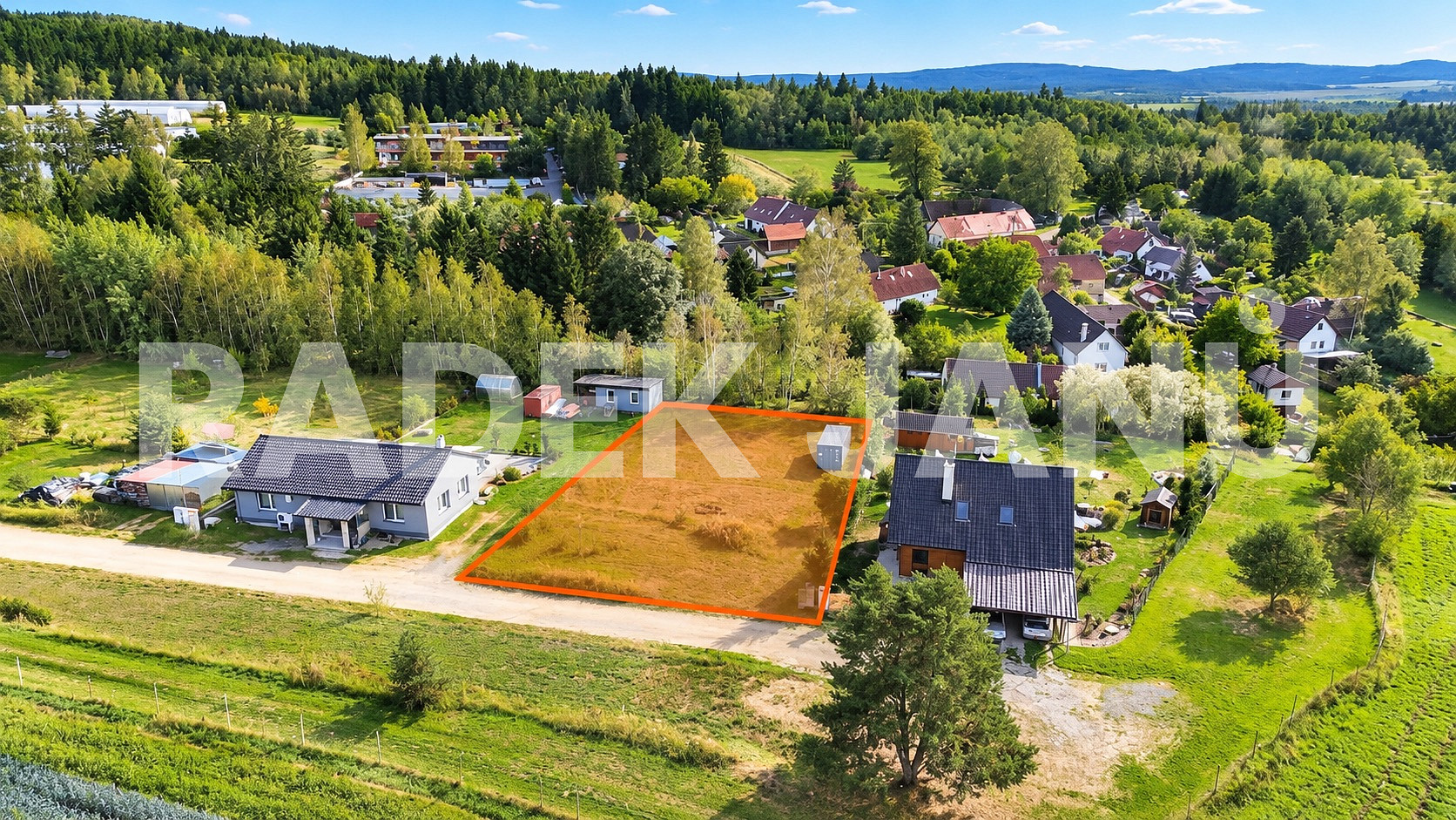 Prodej stavebního pozemku 1 032 m² – fotografie 5