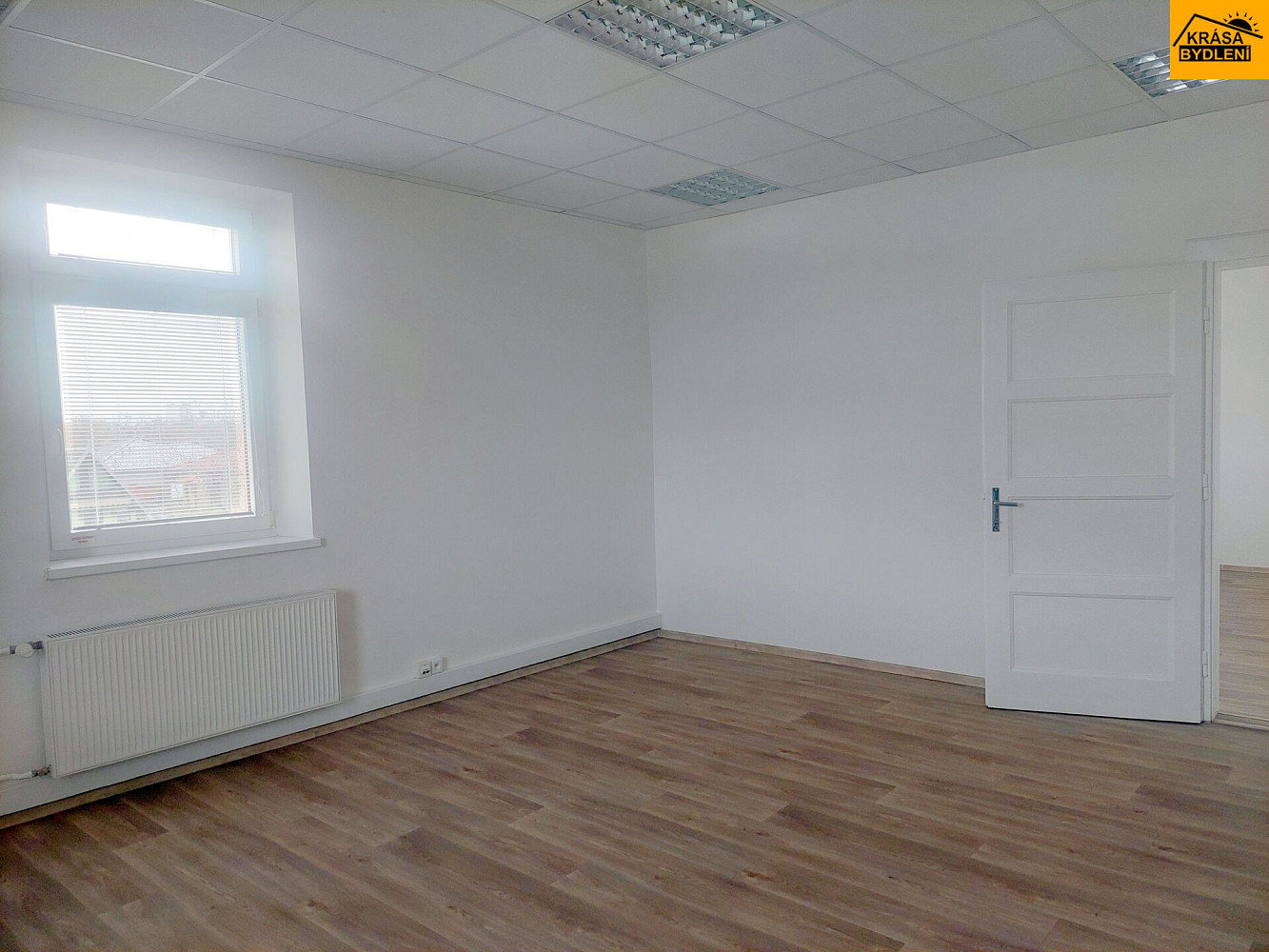 Pronájem kanceláře 75 m² — photo 3