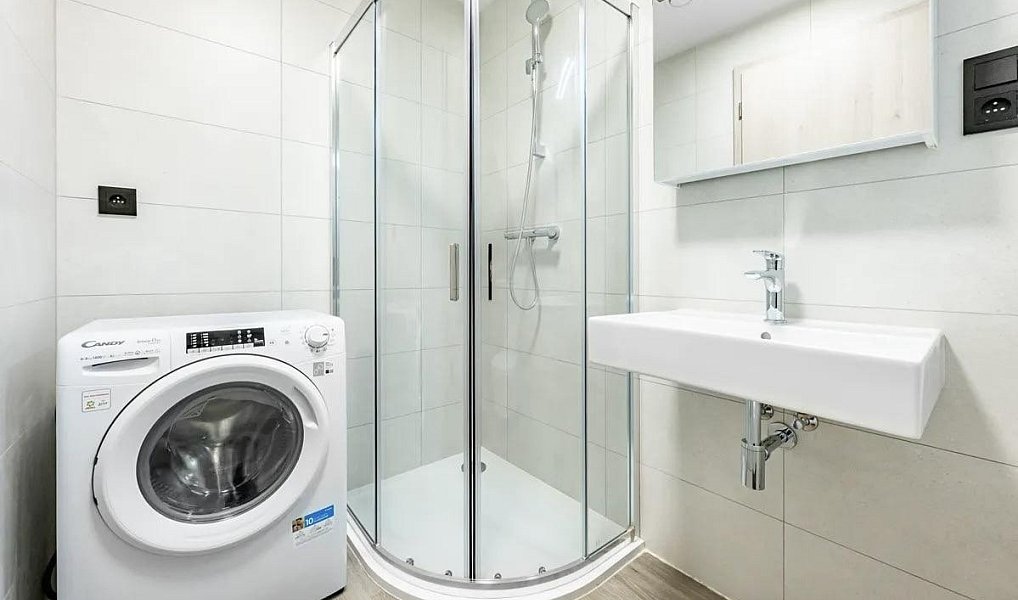 Pronájem bytu 2+kk 37 m², Praha – náhled fotky 8