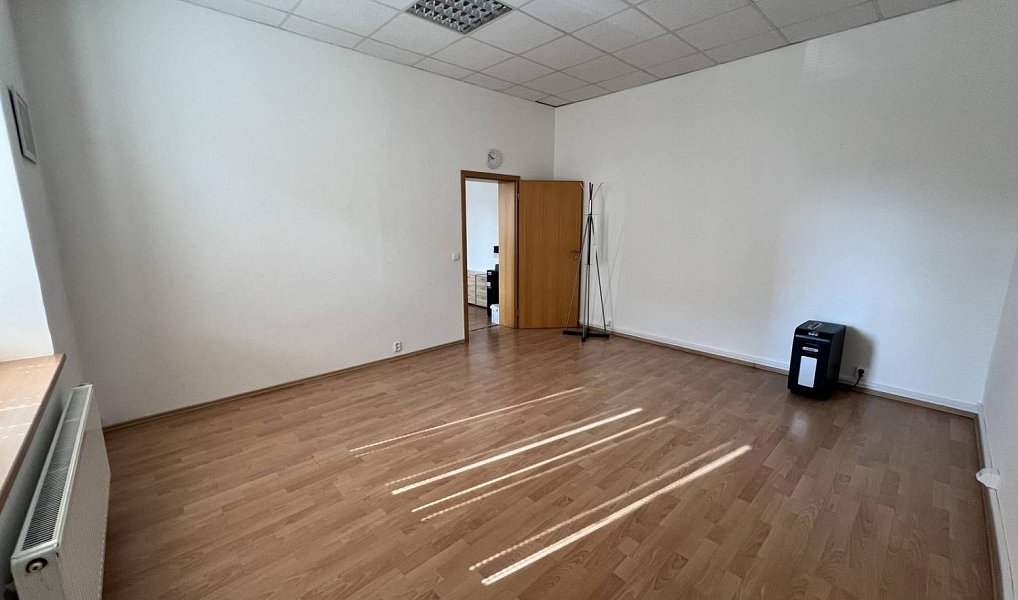 Pronájem kanceláře 39 m², Ostrava – náhled fotky 2