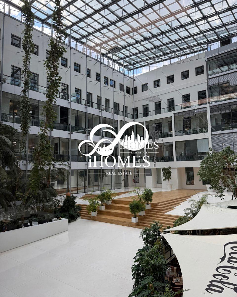 Pronájem kanceláře 241 m²