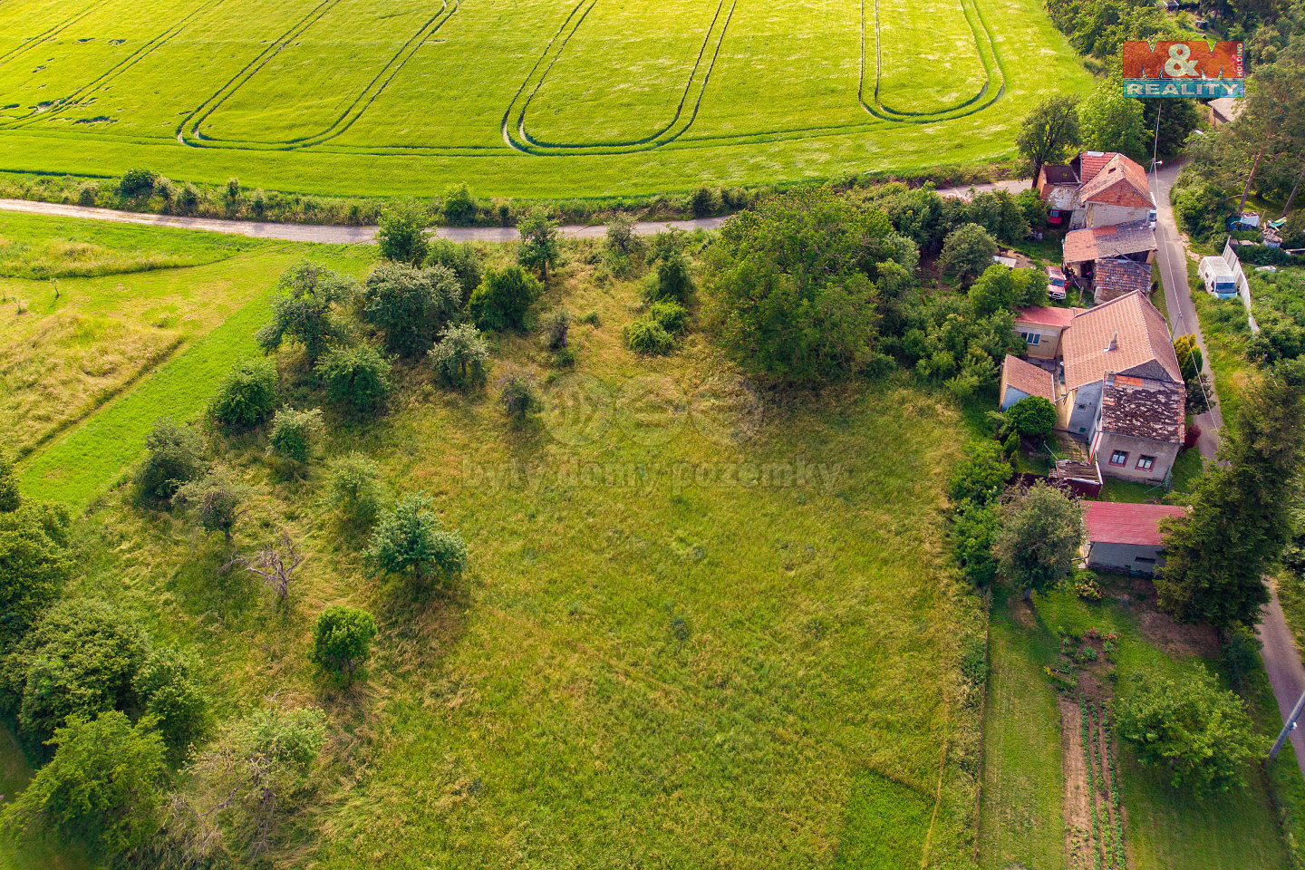 Prodej stavebního pozemku 734 m² – další