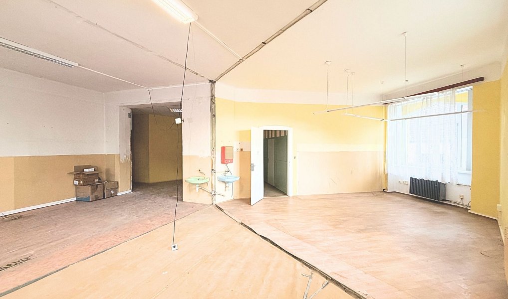 Prodej kanceláře 983 m², Milevsko – náhled fotky 9